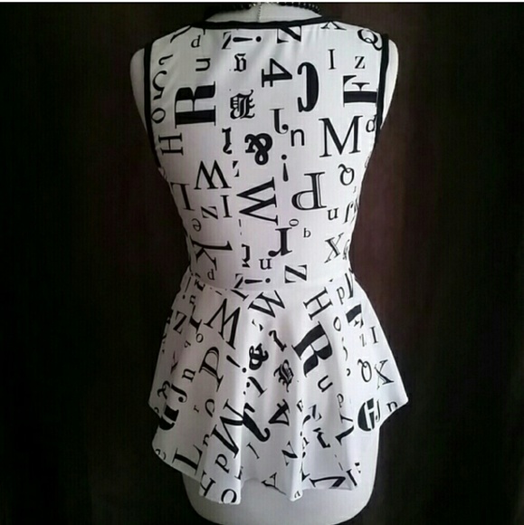 💥 SALE 💥 Peplum Stylist Top - Picture 2 of 3