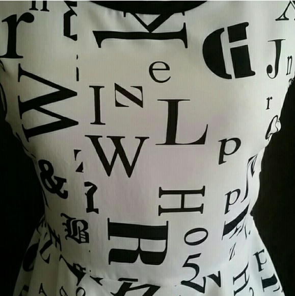 💥 SALE 💥 Peplum Stylist Top - Picture 3 of 3