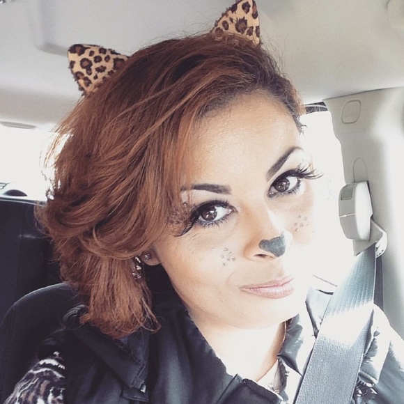 Like to Bookmark Closet - Picture 2 of 4