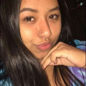 Meet your Posher, Alyssa