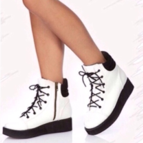 NWT white forever 21 boots
