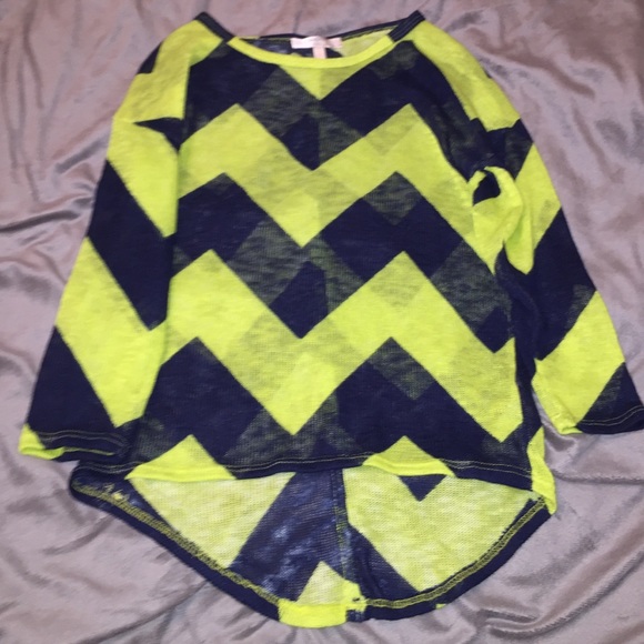 3 quarter navy blue and yellow shirt. never worn.