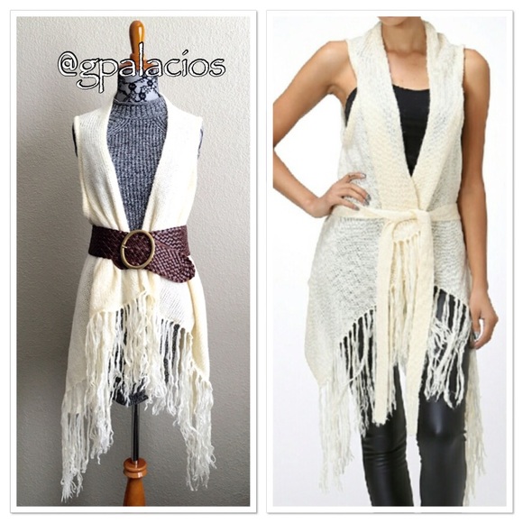 Moon Collection Sweaters - ✨HP✨🆕Ivory Sweater Vest by Moon Collection