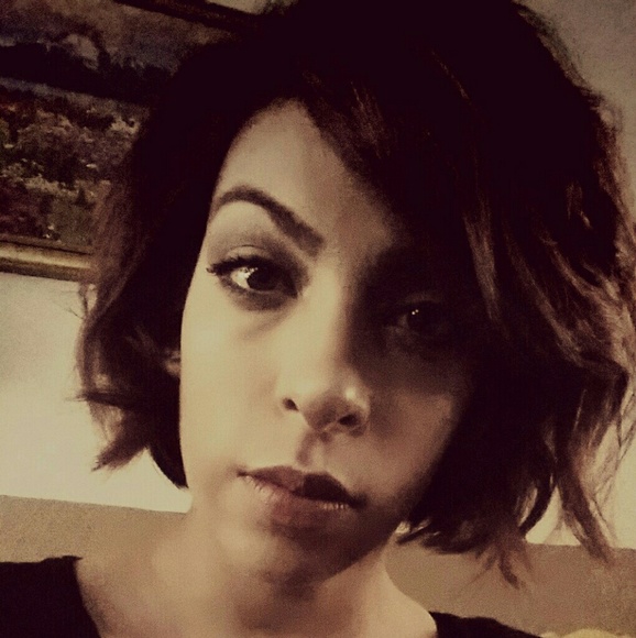 Meet your Posher, Marisa