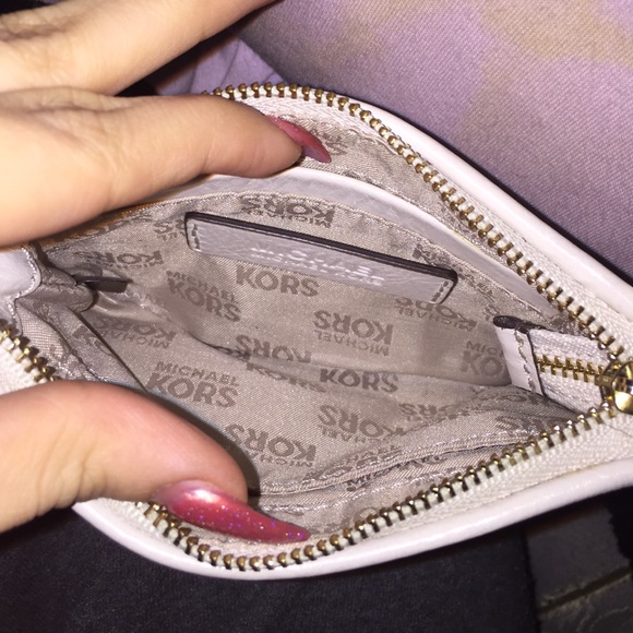 MK wristlet - Picture 3 of 3