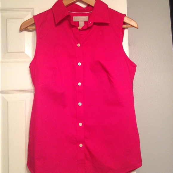 Banana Republic Tops - Sleeveless blouse
