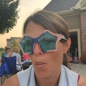 Meet your Posher, Kari