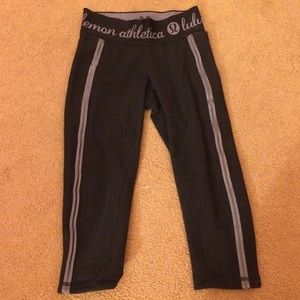 Black lulu lemon calf length leggings NEVER WORN