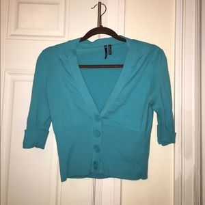 Cropped light blue sweater