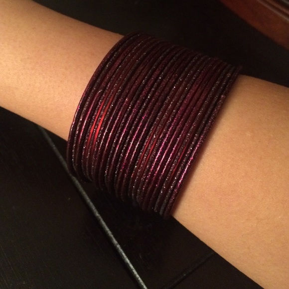 SOLD Deep pink bangle set - Picture 2 of 2