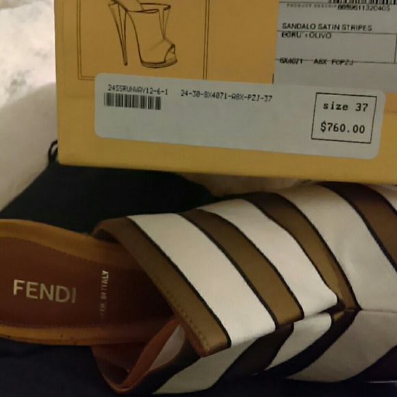 FENDI: Sandal Satin Gold Stripes - Picture 2 of 4