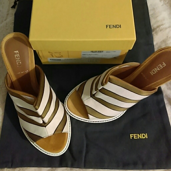 FENDI: Sandal Satin Gold Stripes - Picture 3 of 4
