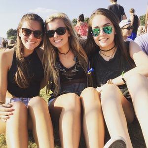 Meet your Posher, Annie