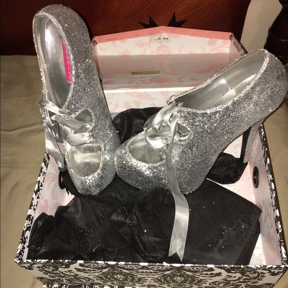 Size 9 Bordello heels