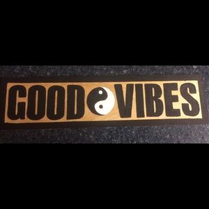 Brandy Melville good vibes sign
