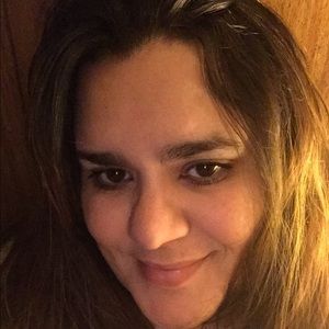 Meet your Posher, Deborah