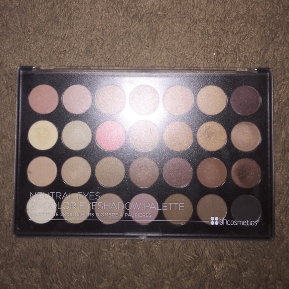 BH cosmetics neutral eyes 28 color palette! ❤️