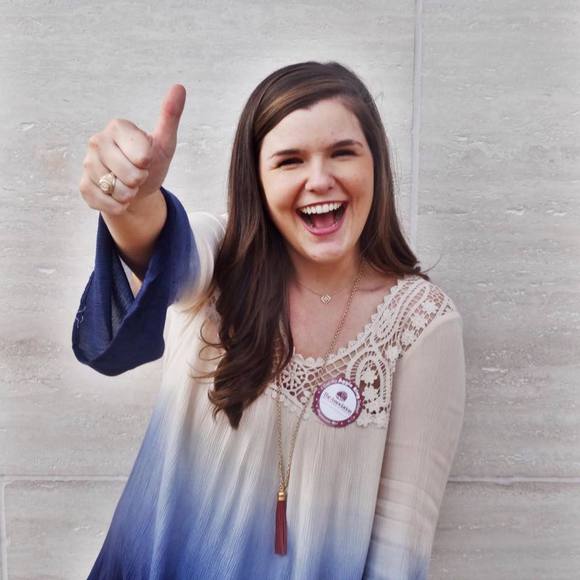 Meet your Posher, Sara - Picture 1 of 1