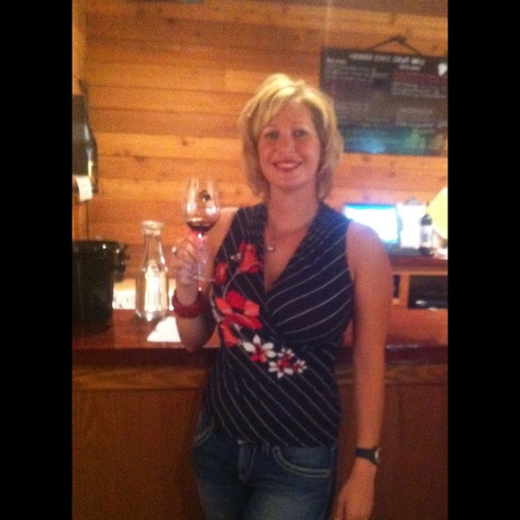 Meet your Posher, Tami - Picture 2 of 2