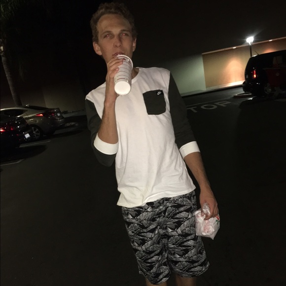 Boyfriend - Picture 3 of 4