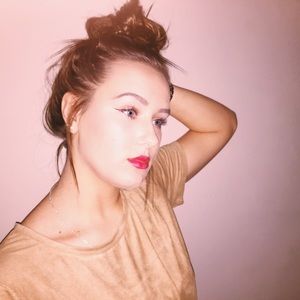 Meet your Posher, Kelsey