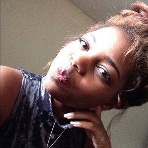 Meet your Posher, Brooke