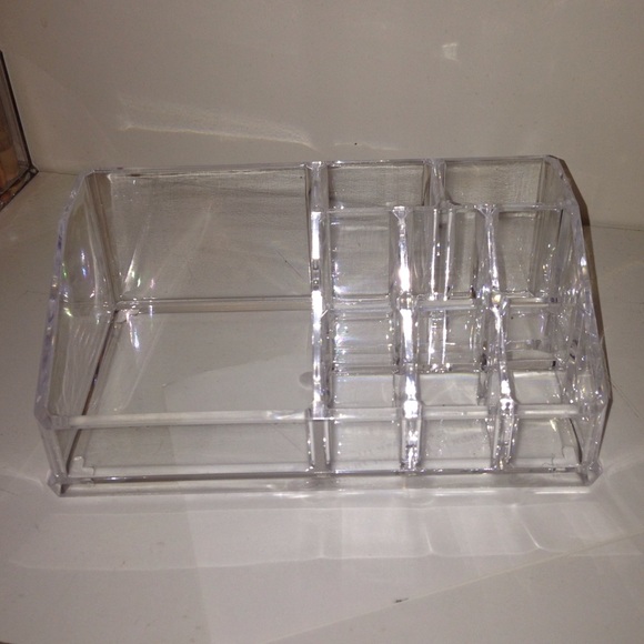 NWOT Acrylic Makeup Organizer 💄