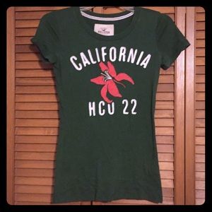 Hollister tee