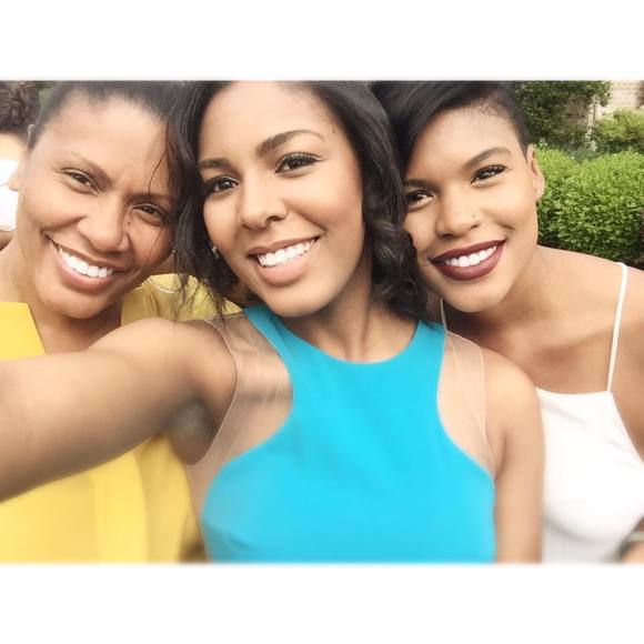 Meet your Posher, Alauni