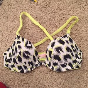 Victoria secret lightly lined bra