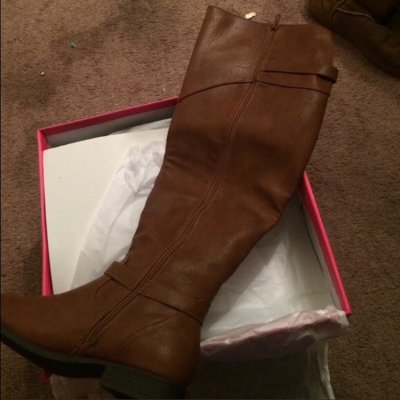 Cognac boots