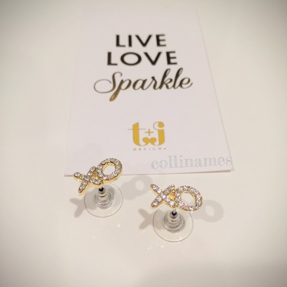 ❤SALE❤️XOXO Swarovski Earrings - Picture 1 of 4