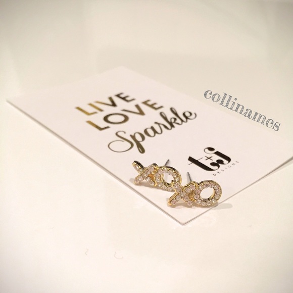 ❤SALE❤️XOXO Swarovski Earrings - Picture 2 of 4