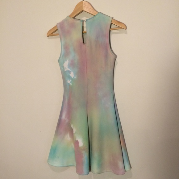 Destructed Tie Dye - Picture 3 of 7