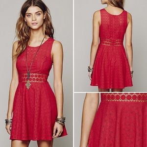 Free People - Fitted w/ Daisies Dress Tibetan Red