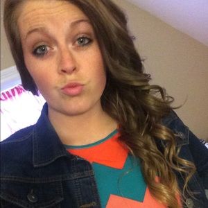 Meet your Posher, Nicole