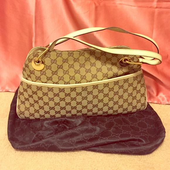 Gucci signature tote