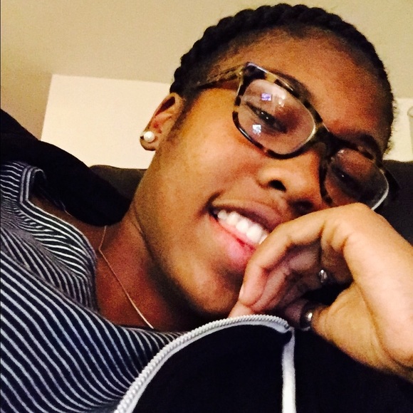 Meet your Posher, Ruby - Picture 1 of 1