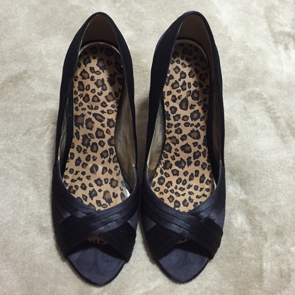 Steve Madden satin heels