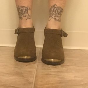 Soles mule style heel