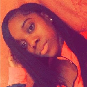 Meet your Posher, Alisha