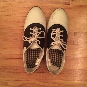 Vintage-style saddle oxfords