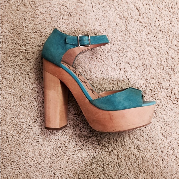 KELSI DAGGER Platform Heels - Picture 3 of 4