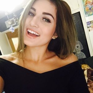 Meet your Posher, Isabella