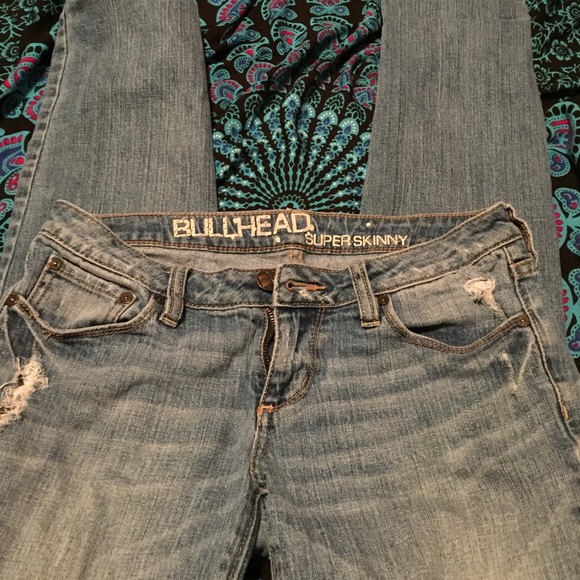 Bullhead Jeans - Picture 3 of 4