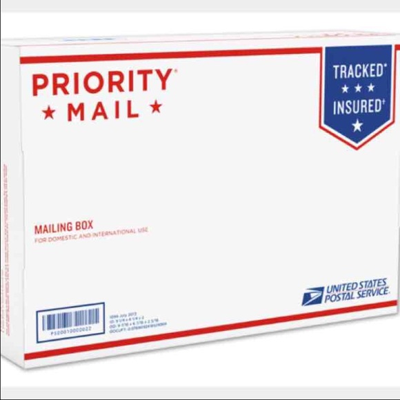 Nike Tops - MEDIUM gym bundle