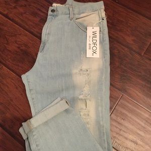 🎉SALE. WILD FOX BOYFRIEND JEANS. DISTRESSED. NEW