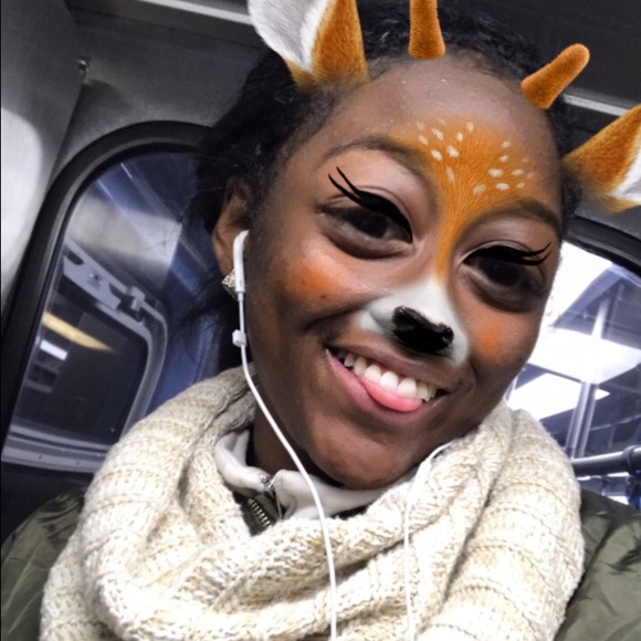 Meet your Posher, Donisha - Picture 2 of 4