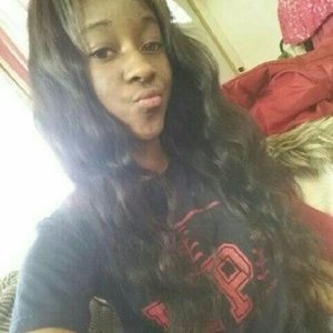 Meet your Posher, Donisha