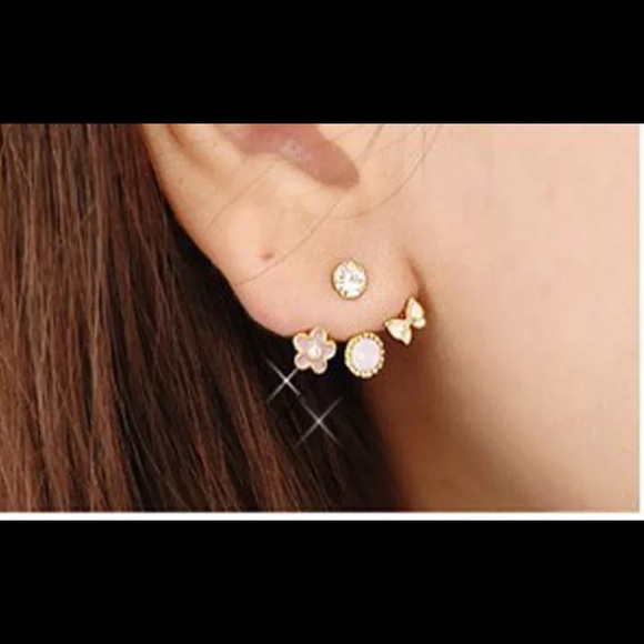 Asian fashion style earrings. - Picture 1 of 3